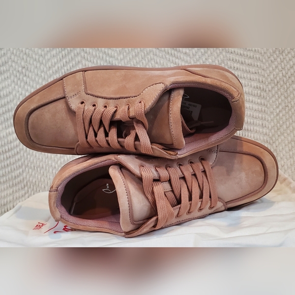 Christian Louboutin Suede Low-Top Sneakers – Dusty Rose – EU 40 / US 9W / 7M NWT - Picture 3 of 6